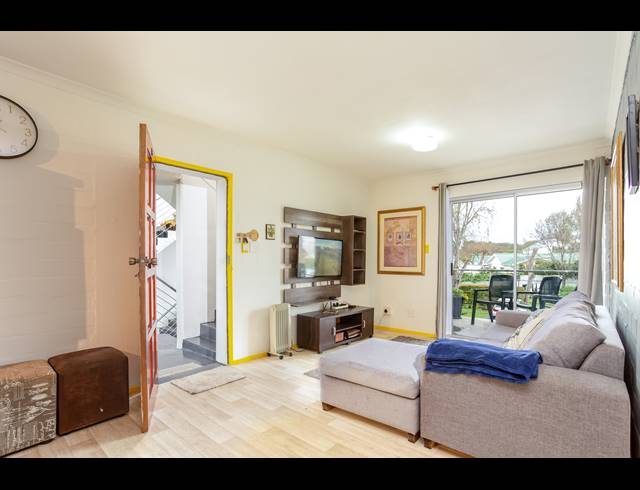 2 BEDROOM APARTMENT RENTED IN DIEP RIVER